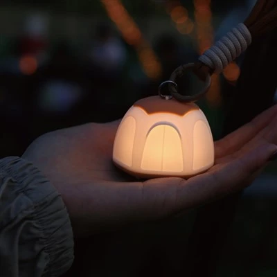 Accompagna la luce della tenda